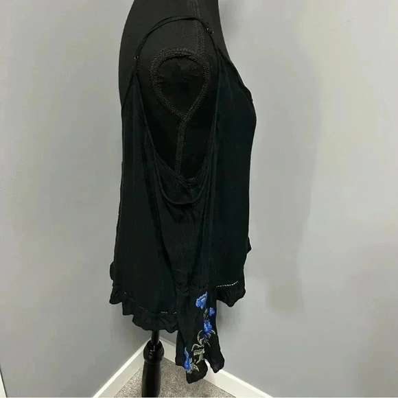 American  Eagle Top - Picture 2 of 6